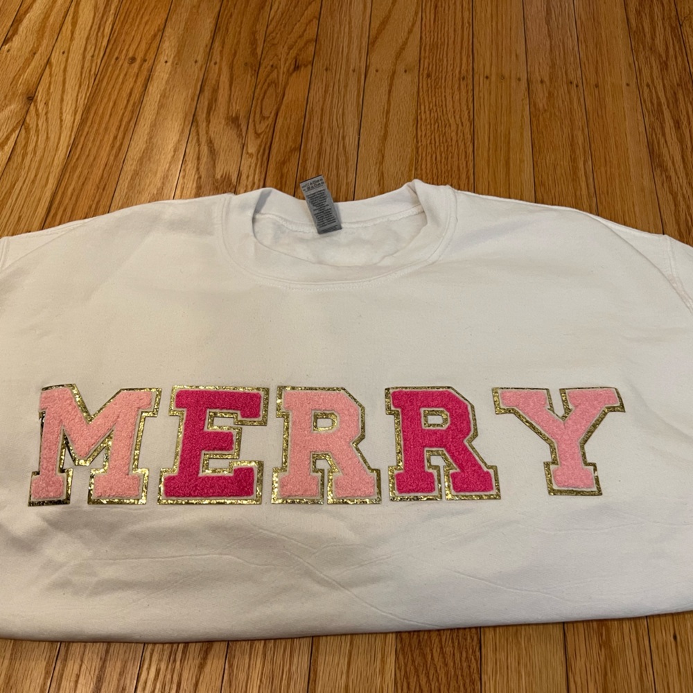 MERRY sweatshirt. Size medium. Smoke free & pet free home. Worn once!